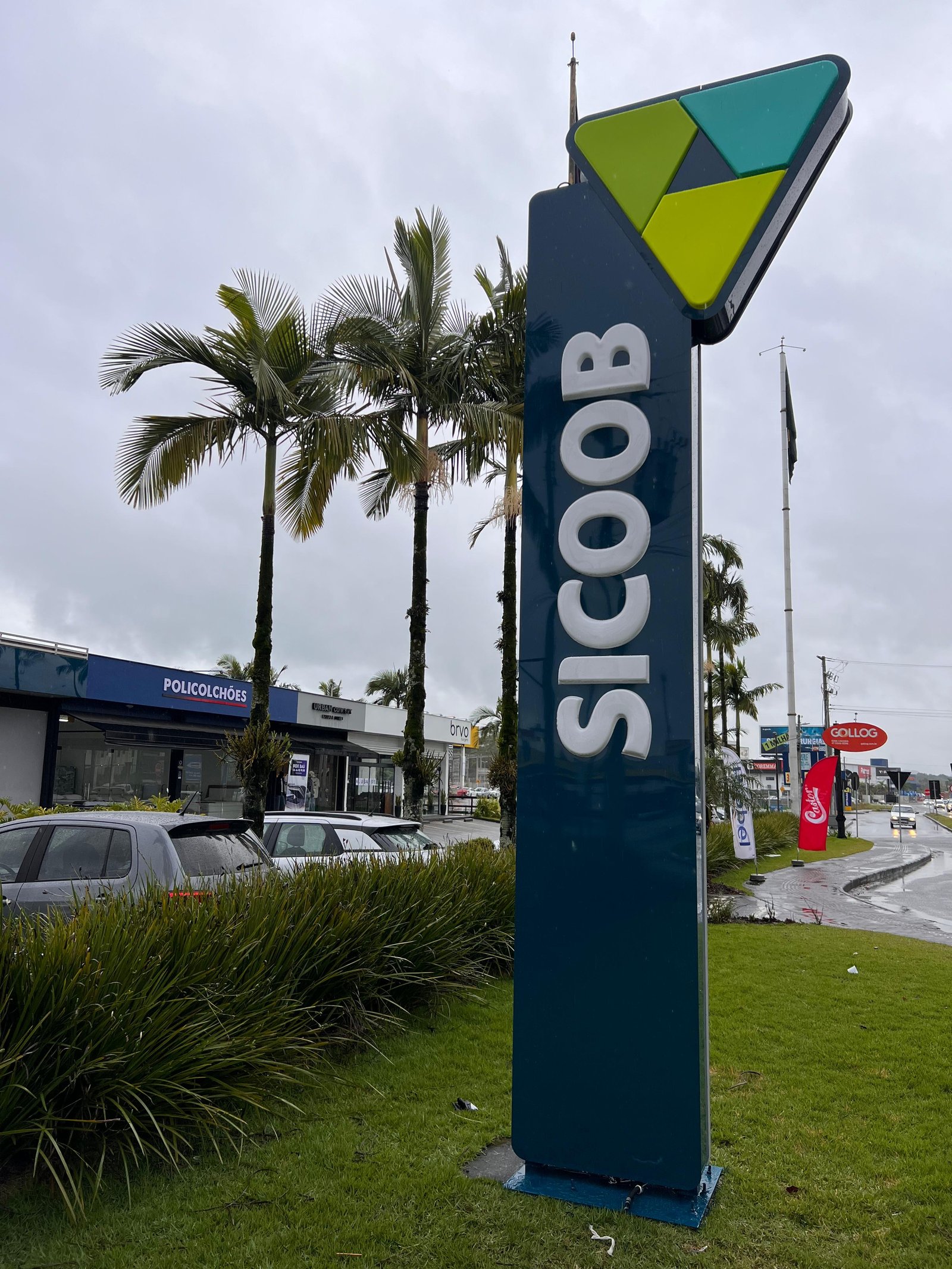 Totem Sicoob - Recal Chapecó